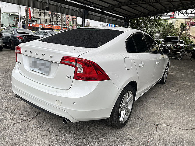 Volvo S60  第5張相片