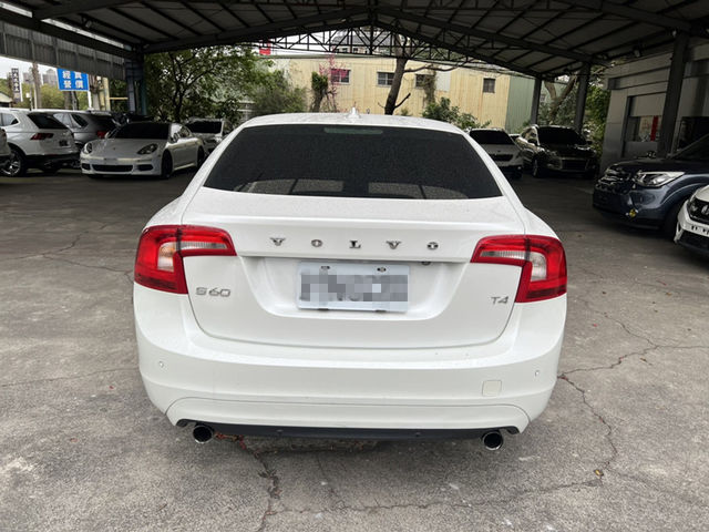 Volvo S60  第7張相片