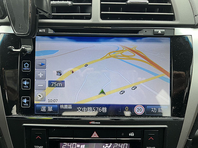 Volvo S60  第12張相片