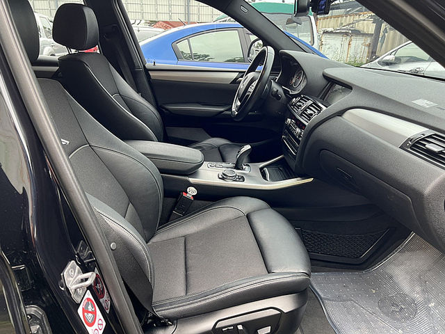 BMW/ 寶馬 X4 SERIES  第1張相片