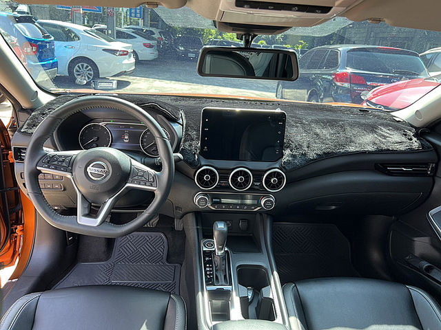 Nissan Sentra  第8張相片