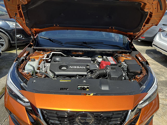 Nissan Sentra  第9張相片