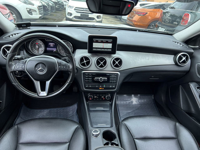 Mercedes-Benz/賓士 GLA250  第8張相片
