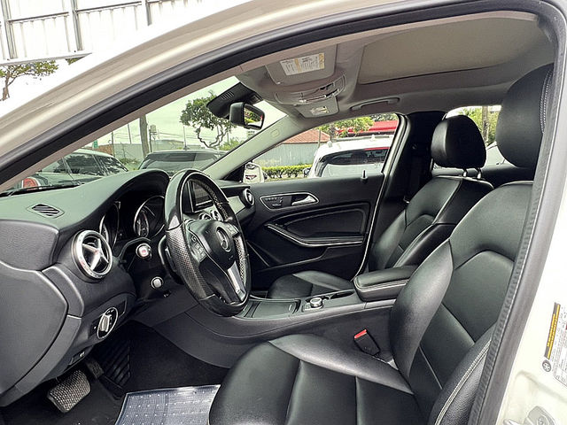 Mercedes-Benz/賓士 GLA250  第10張相片