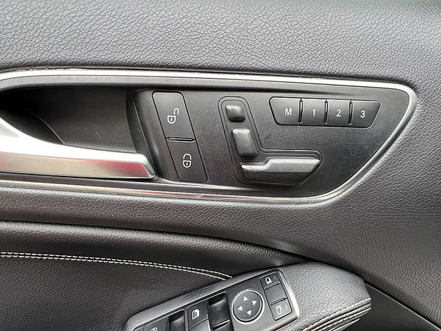 Mercedes-Benz/賓士 GLA250  第12張相片