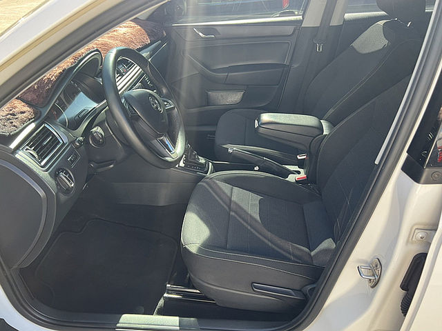 Skoda Rapid  第10張相片