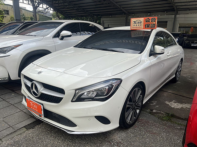 Mercedes-Benz/賓士 CLA200  第1張相片