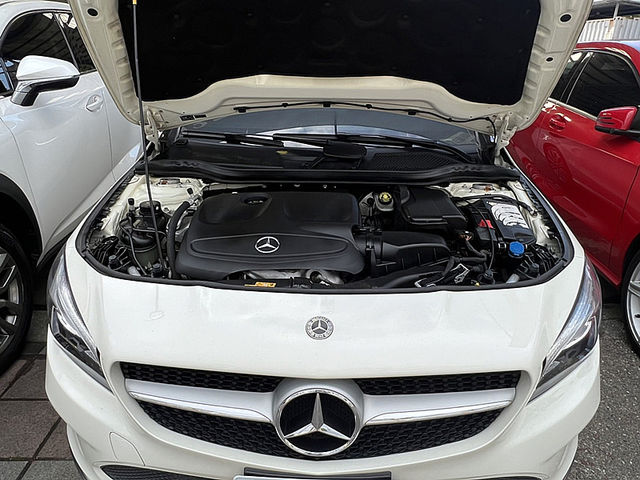 Mercedes-Benz/賓士 CLA200  第6張相片