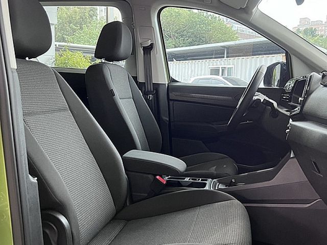 Volkswagen 福斯 Caddy  第11張相片