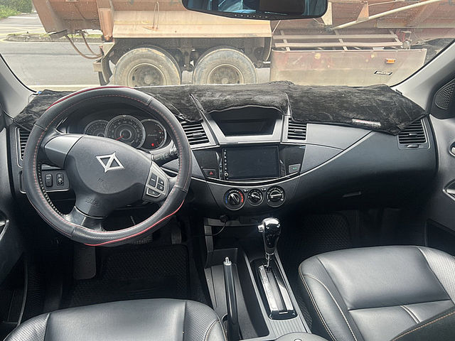Mitsubishi Zinger  第5張相片