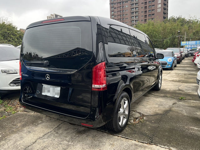 Mercedes-Benz/賓士 V220d  第2張相片