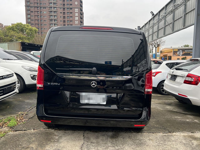 Mercedes-Benz/賓士 V220d  第4張相片