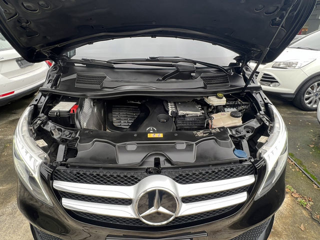Mercedes-Benz/賓士 V220d  第6張相片