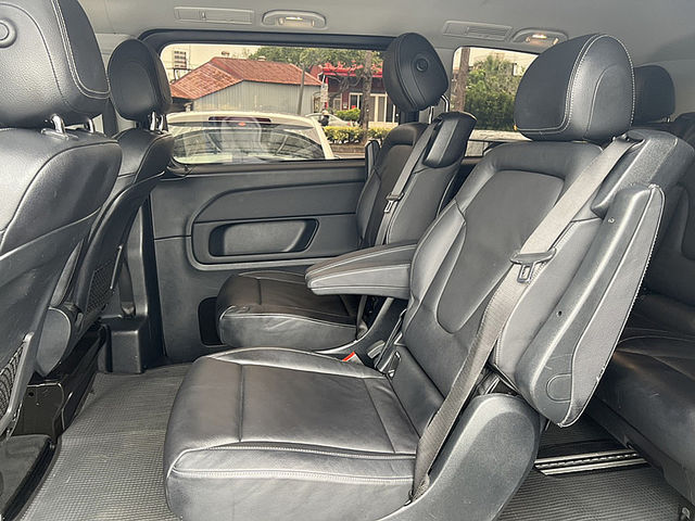 Mercedes-Benz/賓士 V220d  第9張相片