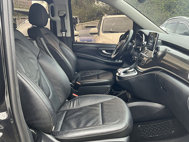 Mercedes-Benz/賓士 V220d  第13張相片