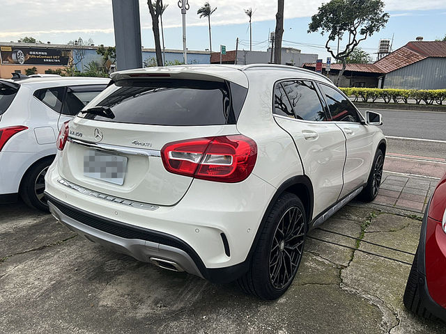 Mercedes-Benz/賓士 GLA250  第2張相片