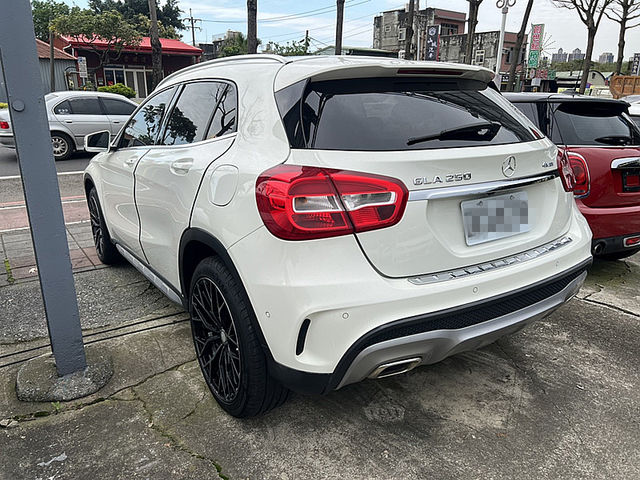 Mercedes-Benz/賓士 GLA250  第14張相片