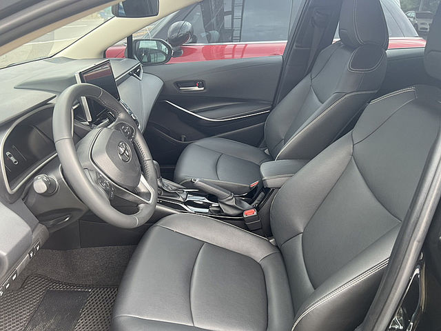 Toyota ALTIS  第7張相片