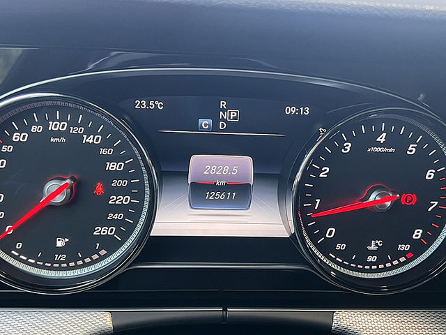 Mercedes-Benz/賓士 E-CLASS  第11張相片