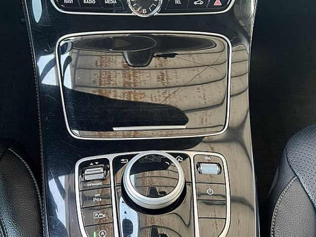 Mercedes-Benz/賓士 E-CLASS  第13張相片