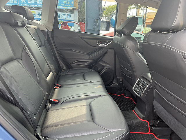 Subaru Forester  第14張相片