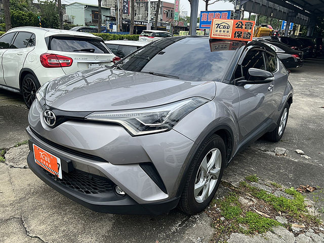 Toyota C-HR  第1張相片