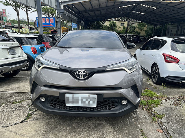 Toyota C-HR  第3張相片