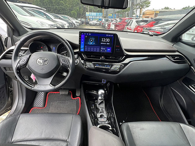 Toyota C-HR  第5張相片