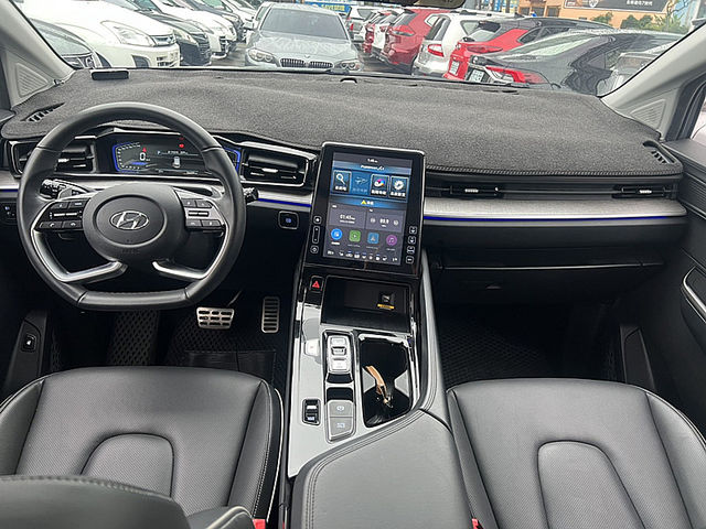 Hyundai Custin  第5張相片