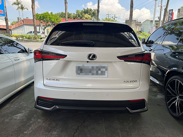Lexus NX  第4張相片