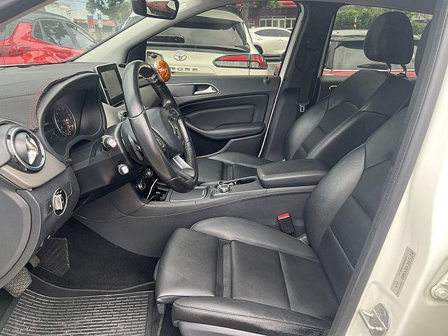 Mercedes-Benz/賓士 B-CLASS  第7張相片