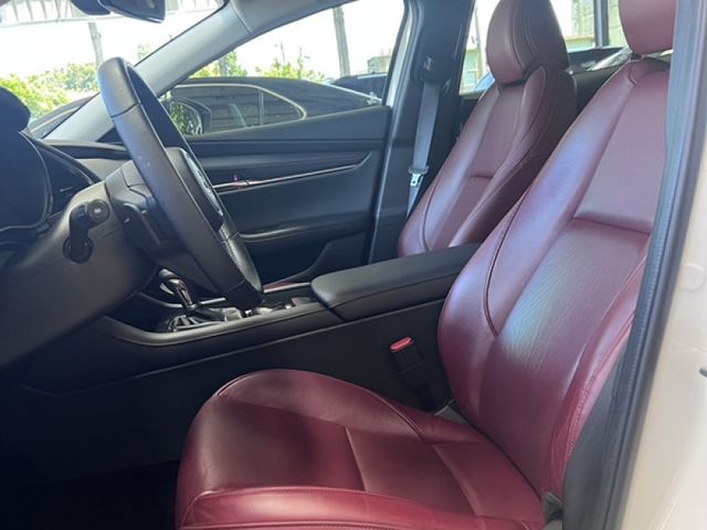 Mazda Mazda3  第7張相片