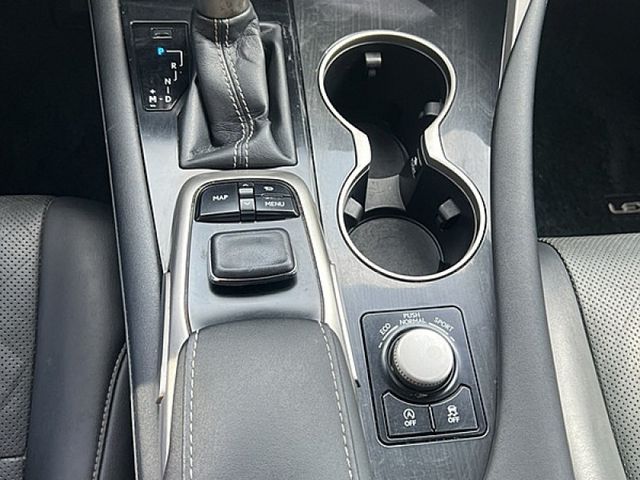 I KEY.天窗.電動椅.導航.定速.9安.倒車影像.  第11張相片