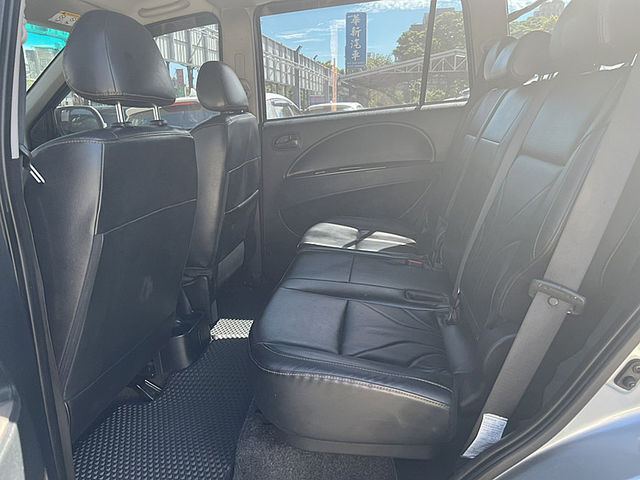 Mitsubishi Zinger  第8張相片