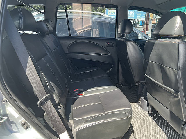 Mitsubishi Zinger  第13張相片