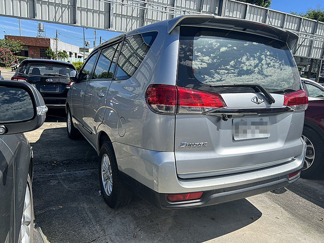 Mitsubishi Zinger  第14張相片