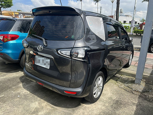 Toyota SIENTA  第2張相片
