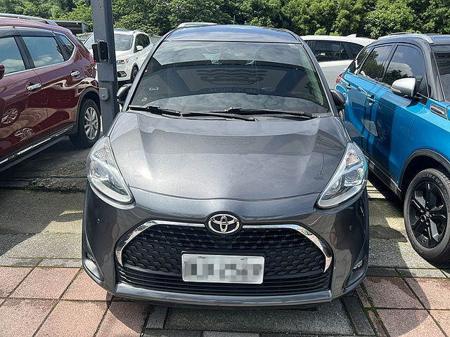 Toyota SIENTA  第3張相片