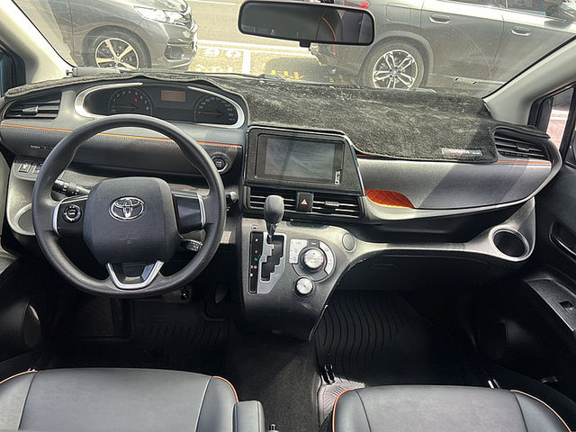 Toyota SIENTA  第5張相片