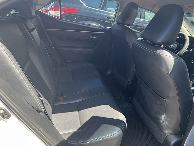 Toyota ALTIS  第13張相片