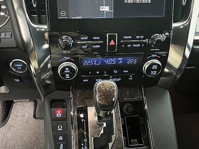 Toyota ALPHARD  第11張相片