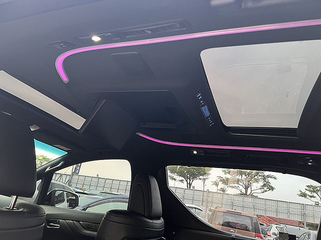 Toyota ALPHARD  第12張相片