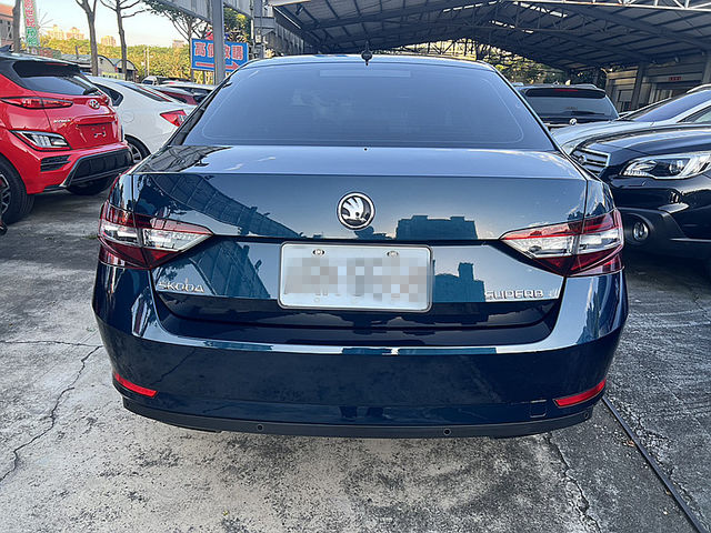Skoda Superb  第7張相片