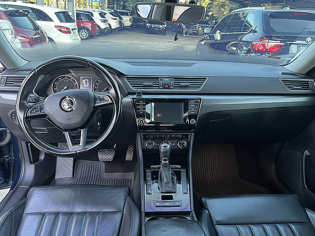 Skoda Superb  第8張相片