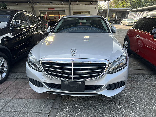 Mercedes-Benz/賓士 C200  第6張相片
