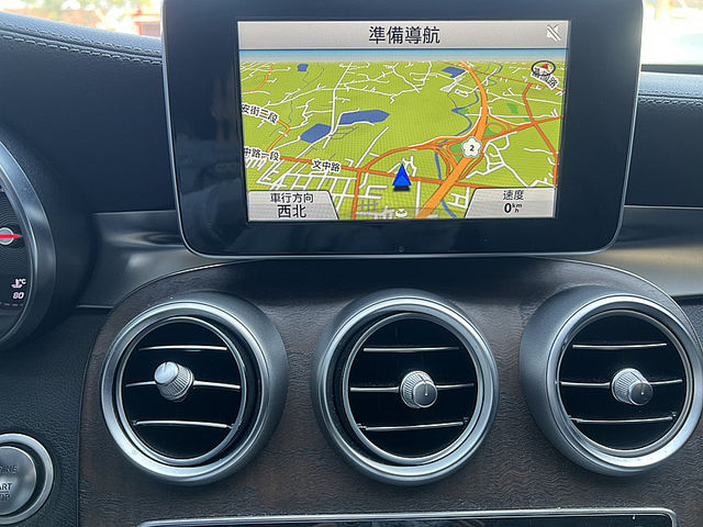 Mercedes-Benz/賓士 C200  第14張相片