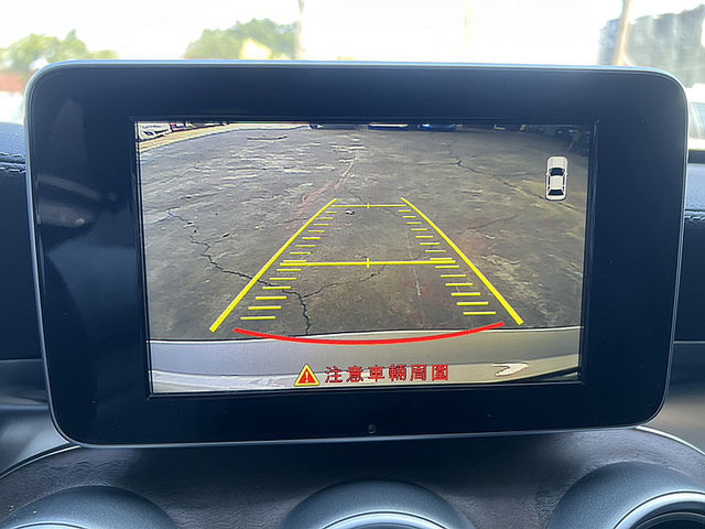 Mercedes-Benz/賓士 C200  第16張相片