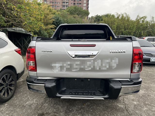 Toyota Hilux  第7張相片