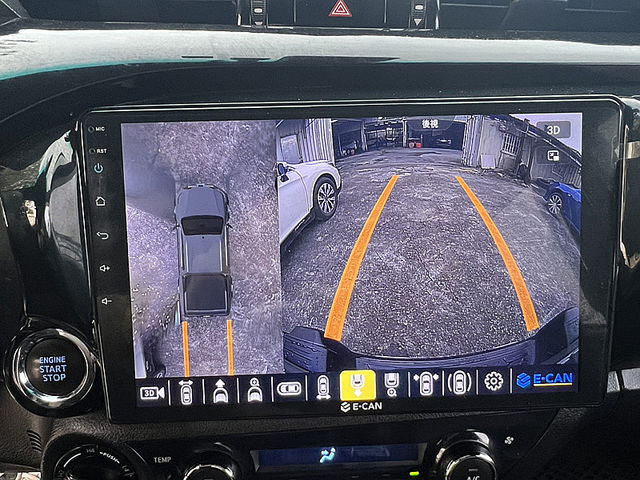 Toyota Hilux  第14張相片