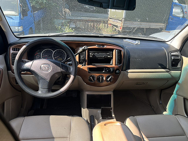 Mazda Tribute  第8張相片